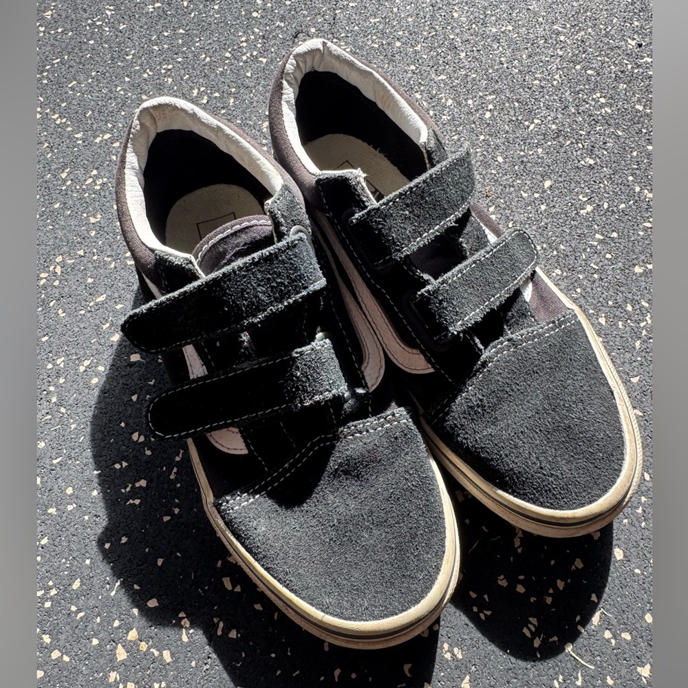 Vans Kids Old Skool V Shoe size 3 EUC